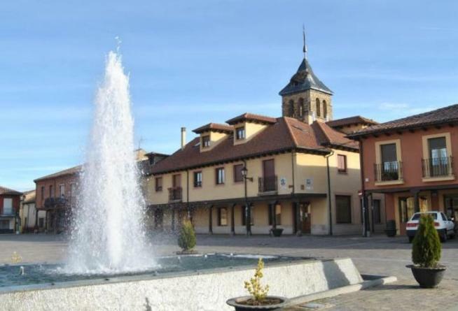 Mencia Villa Mansilla de las Mulas Buitenkant foto